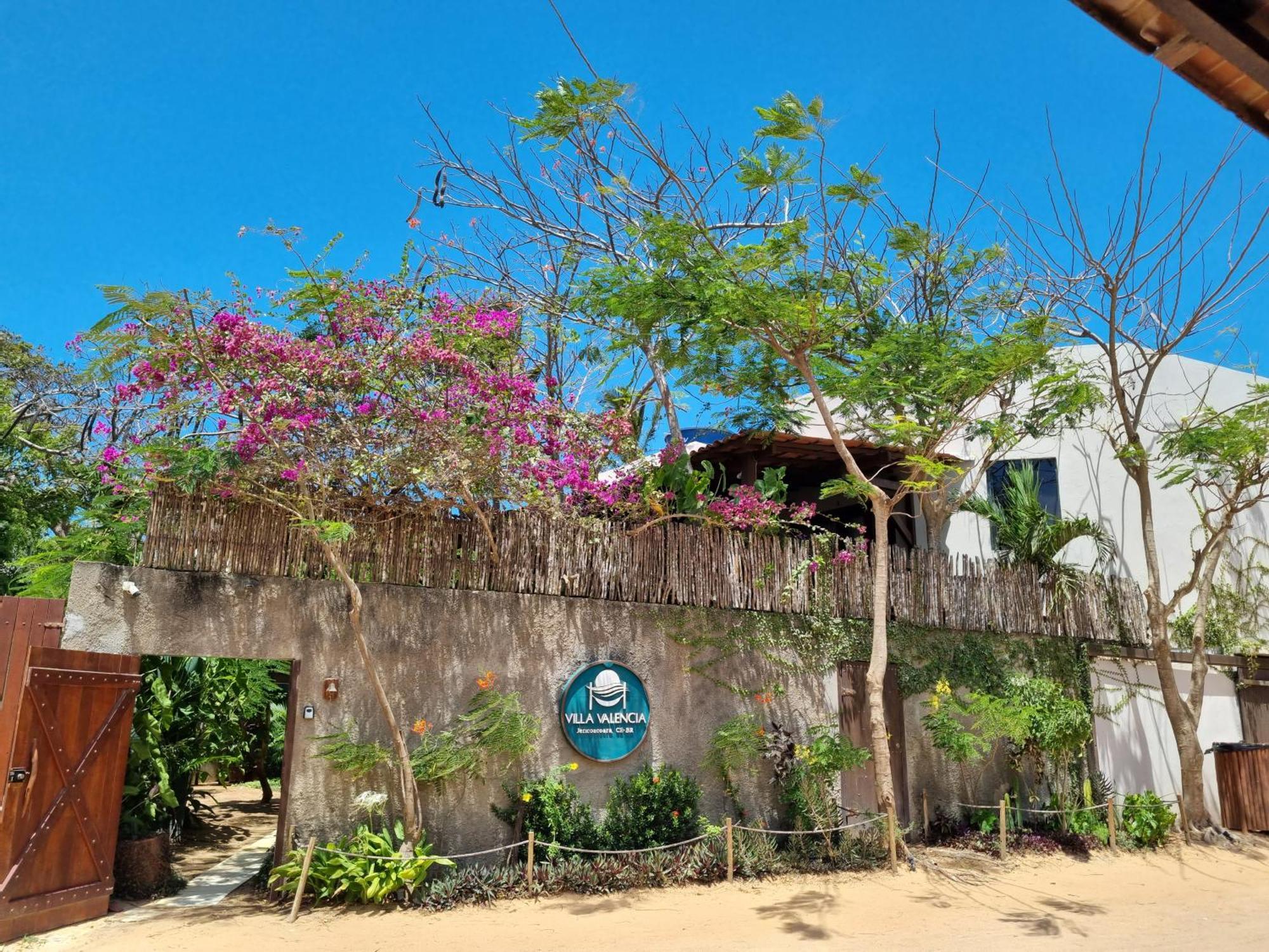 Villa Valencia จีโจกา จี เจรีกวากวารา ภายนอก รูปภาพ